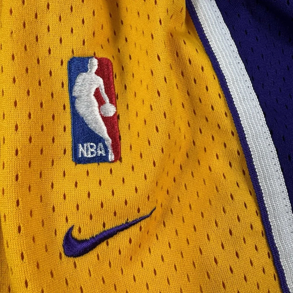 Vintage 2001 Nike NBA Los Angeles Lakers Yellow/Purple Basketball Shorts 2XL EUC